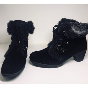 Bass Lace Up Suede Ankle Boots